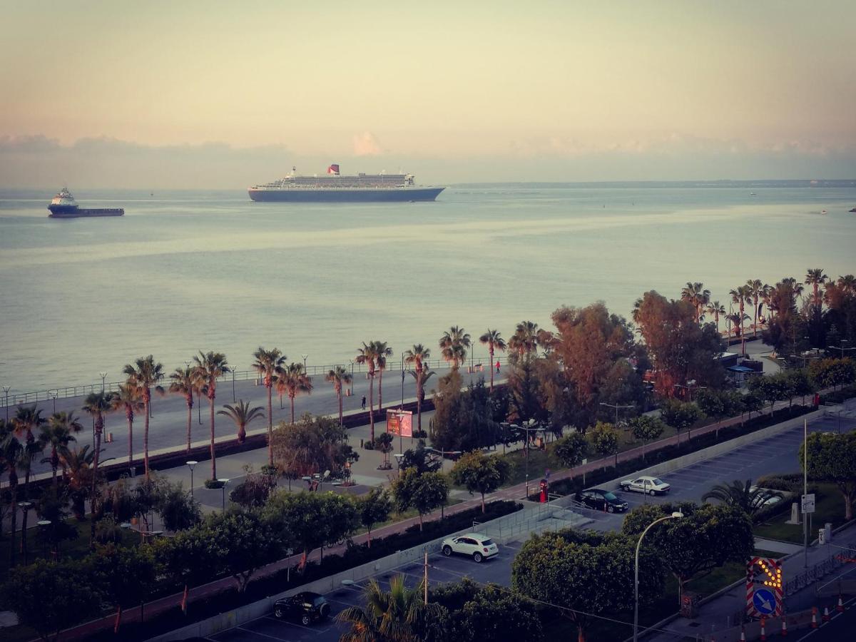 A City-Center Seaview Penthouse At Oceanic Limassol Extérieur photo