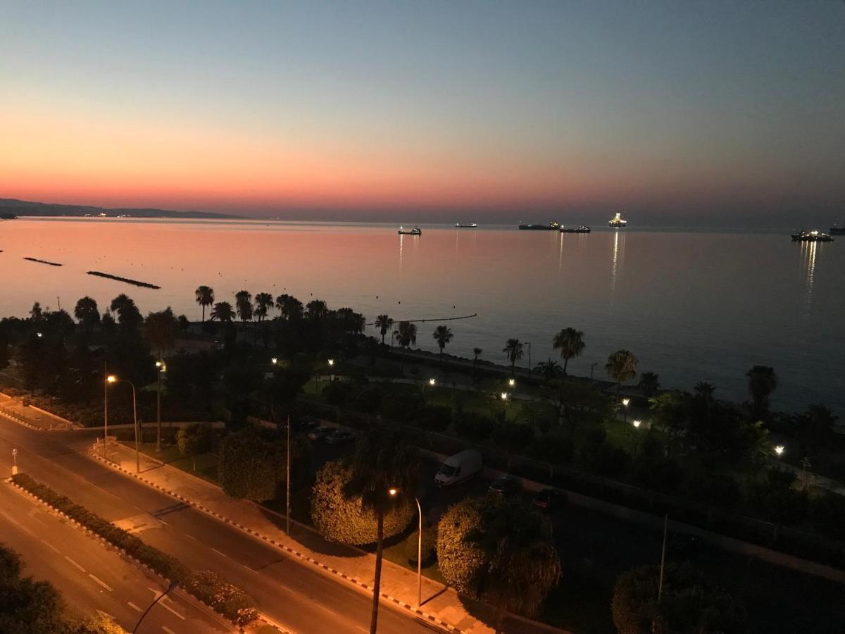 A City-Center Seaview Penthouse At Oceanic Limassol Extérieur photo