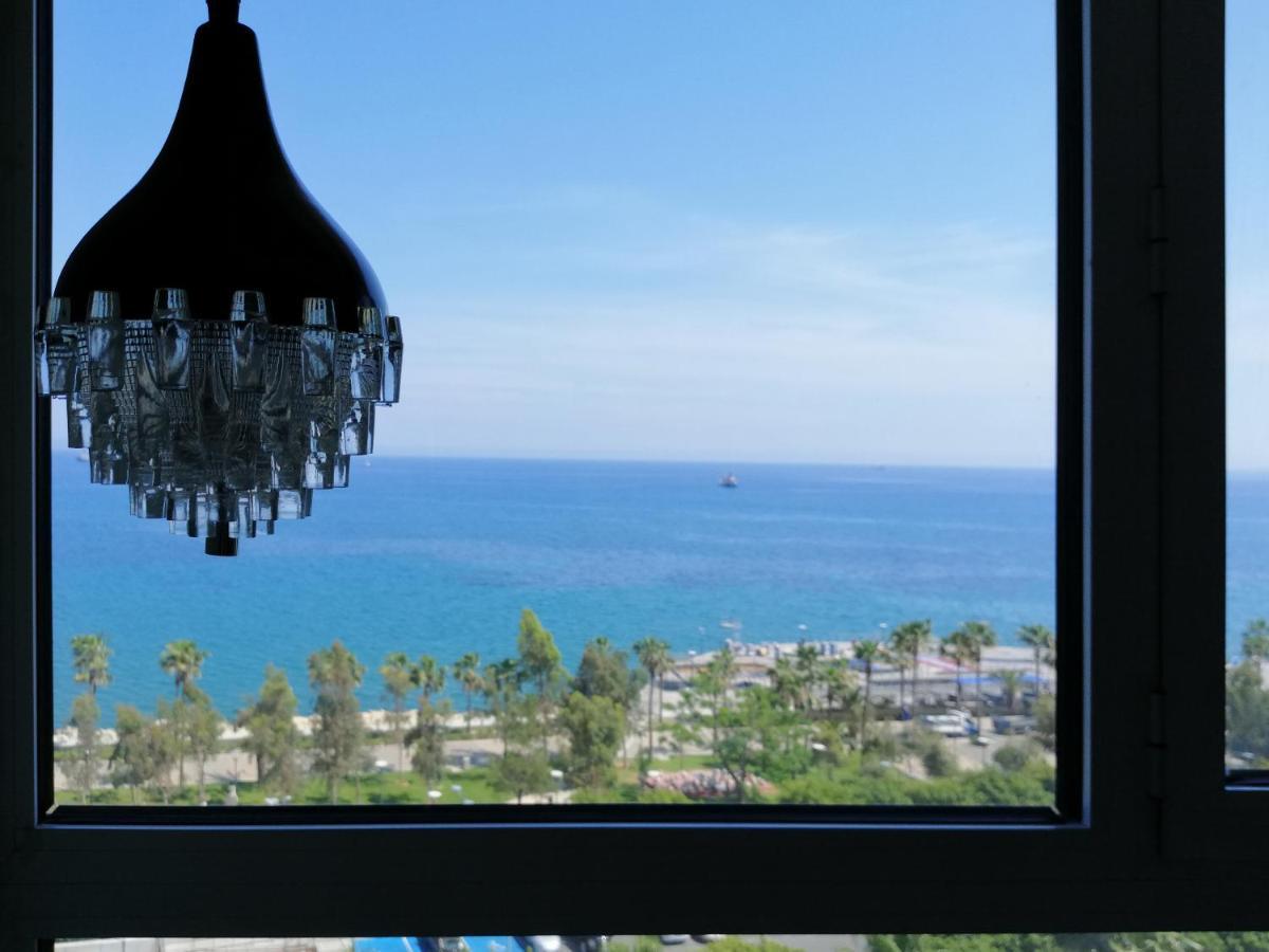 A City-Center Seaview Penthouse At Oceanic Limassol Extérieur photo